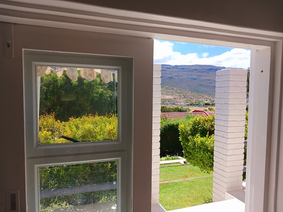 To Let 1 Bedroom Property for Rent in Fish Hoek Western Cape